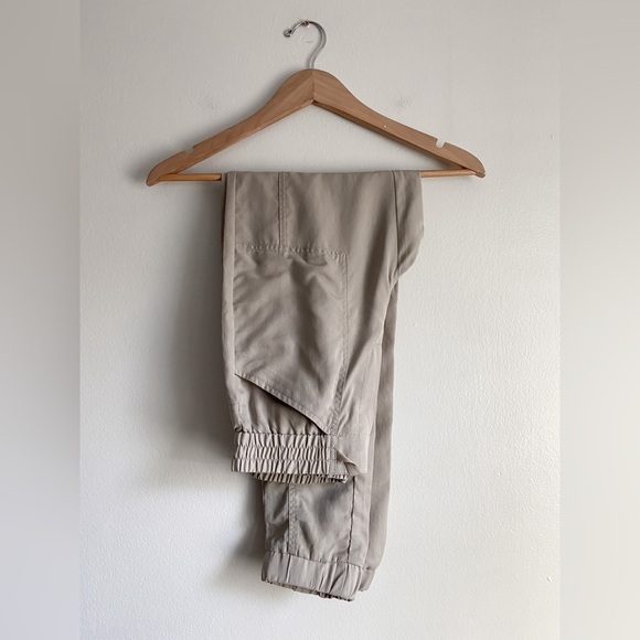 Banana Republic Cargo Jogger Pants Khaki Pull On Elastic Waist Military Utility - Picture 3 of 10